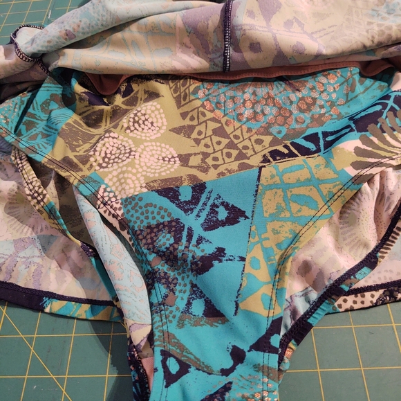 Islander One Piece Bathing Suit Size 18 - Picture 4 of 13